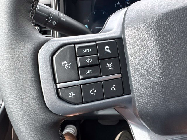 New 2027 Star White Metallic Tri-Coat Ford Lariat image 21