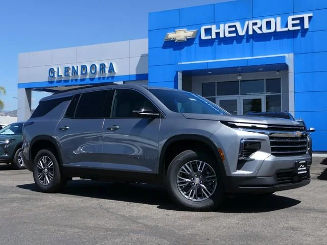 2026 Chevrolet Traverse FWD LT's photo