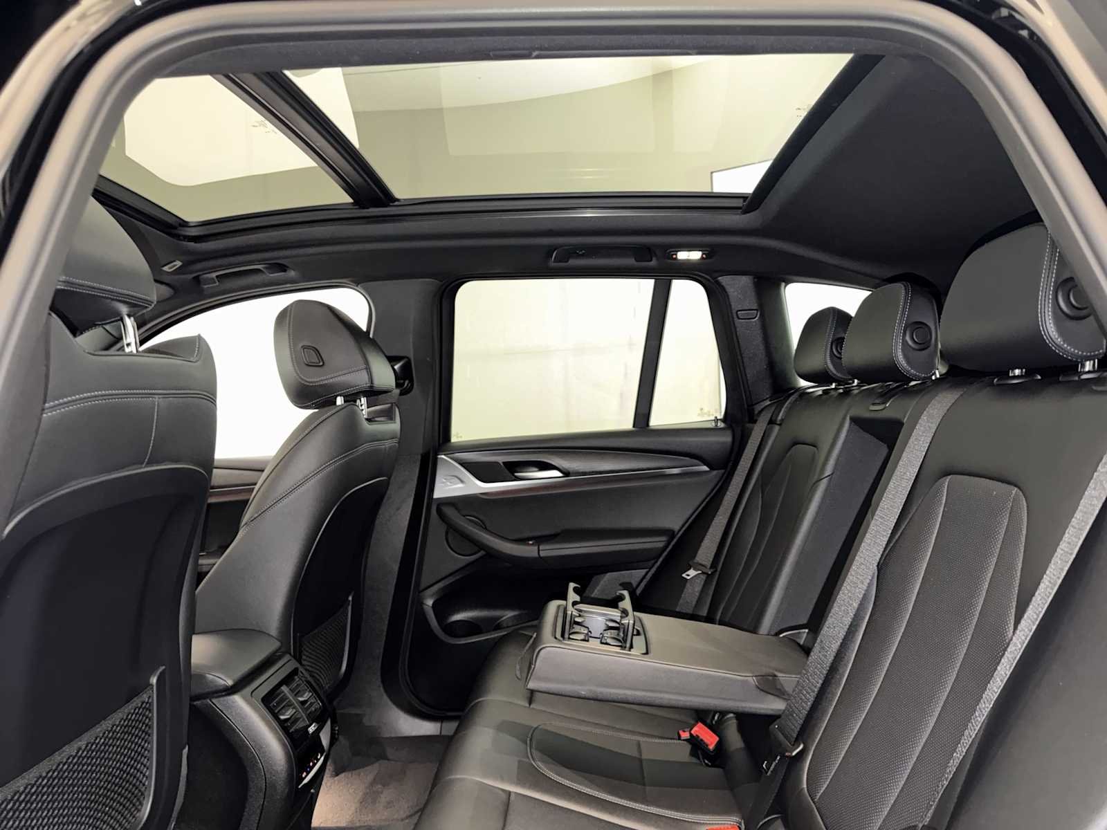 Certified Used 2024 Jet Black BMW xDrive30i image 21