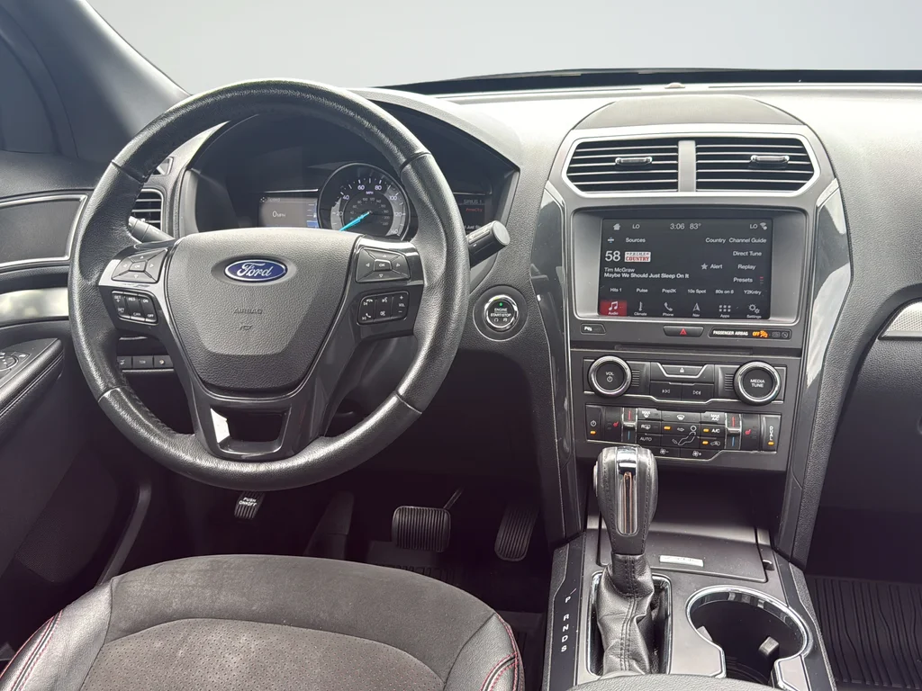 Used 2018 Black Ford XLT image 11