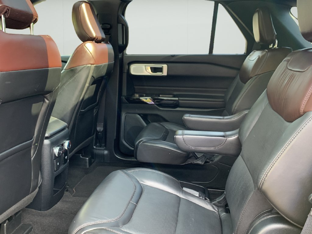2021 Ford Explorer Platinum - Photo 16