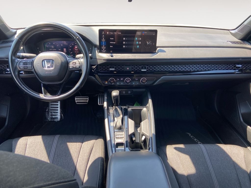 Used 2023  Honda Sport image 10