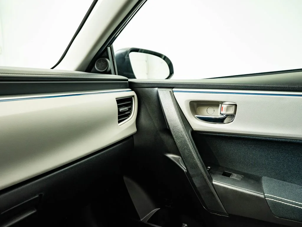 Used 2015 Slate Metallic Toyota LE image 38