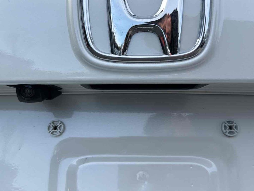 Used 2022 White Honda Sport Special Edition image 23