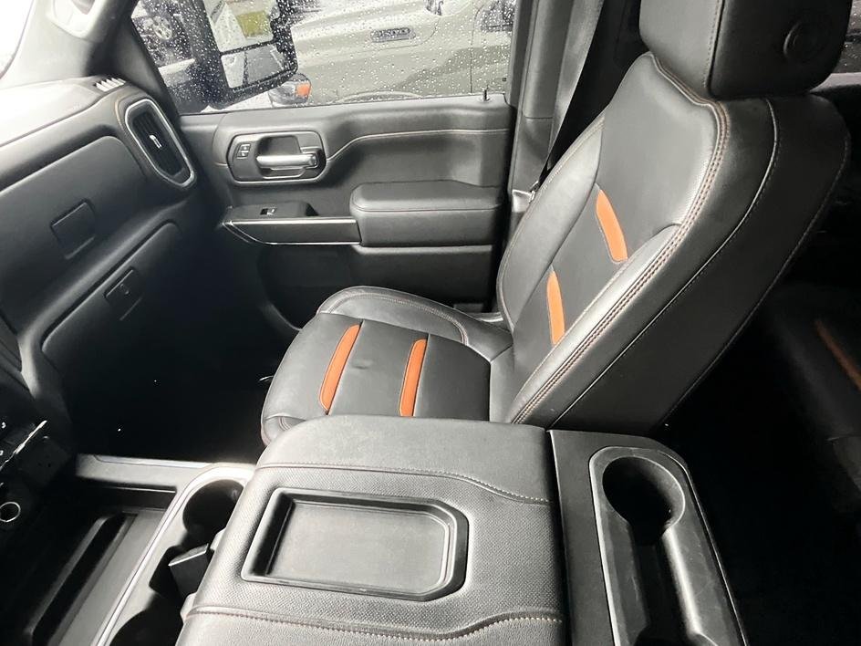 Used 2021 White GMC AT4 image 30