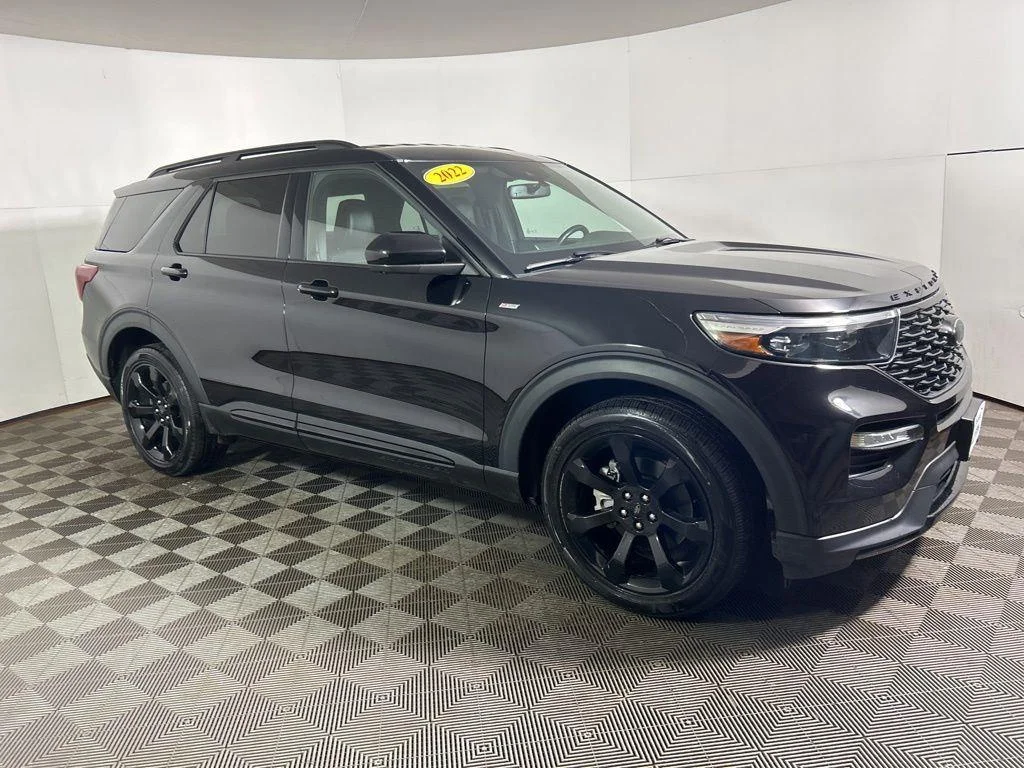 Used 2022 Black Metallic Ford ST-Line image 6