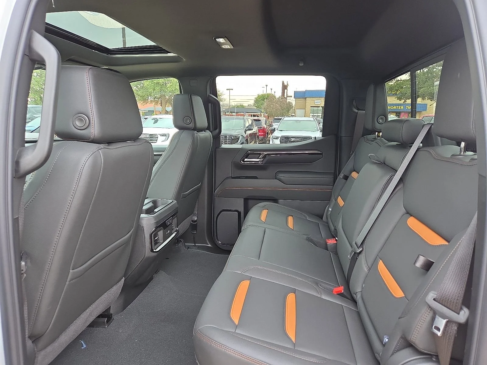 2026 GMC Sierra 1500 AT4 - Photo 9