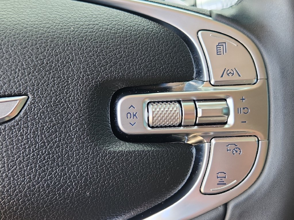 Used 2024 Silver Genesis BASE image 17