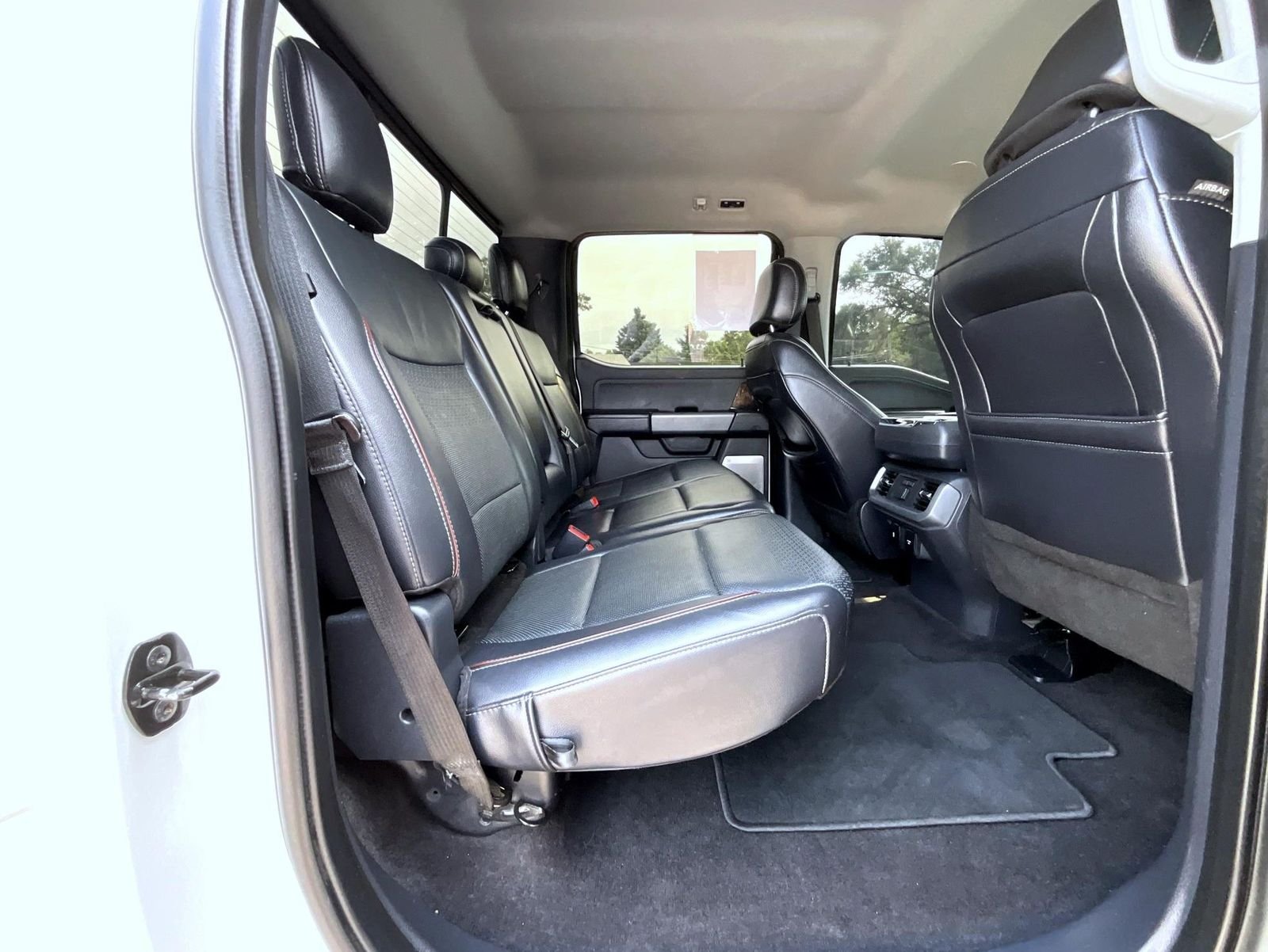 Used 2021 White Ford Lariat image 22
