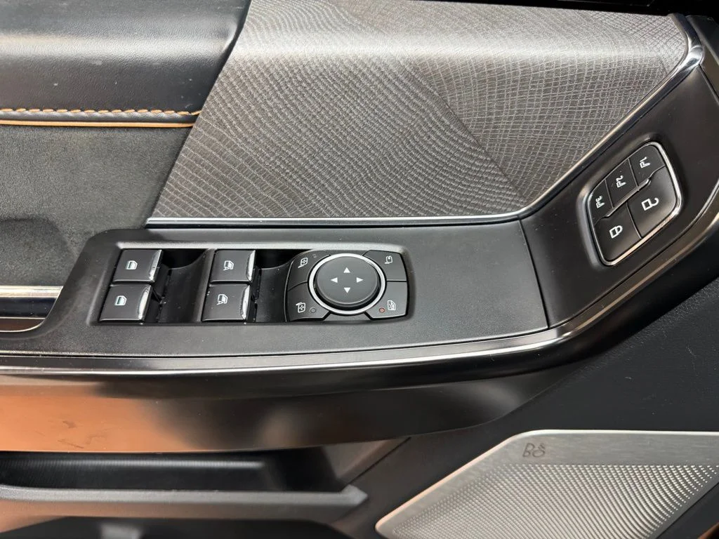 Used 2021 Gray Metallic Ford Platinum image 23