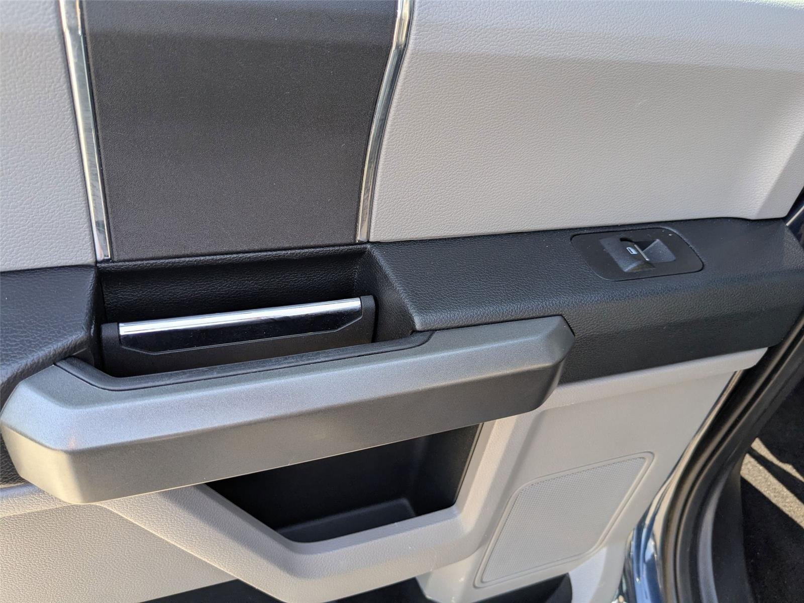 Used 2018 Blue Jeans Metallic Ford XLT image 26