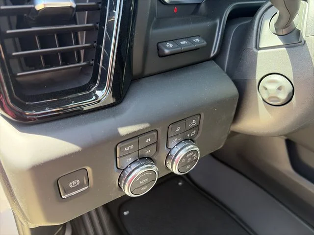 New 2026 White GMC AT4X image 19