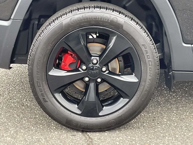 Certified Used 2019 Diamond Black Jeep Latitude Plus image 7