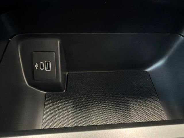 New 2026 Carbonized Gray Metallic Ford XLT image 43