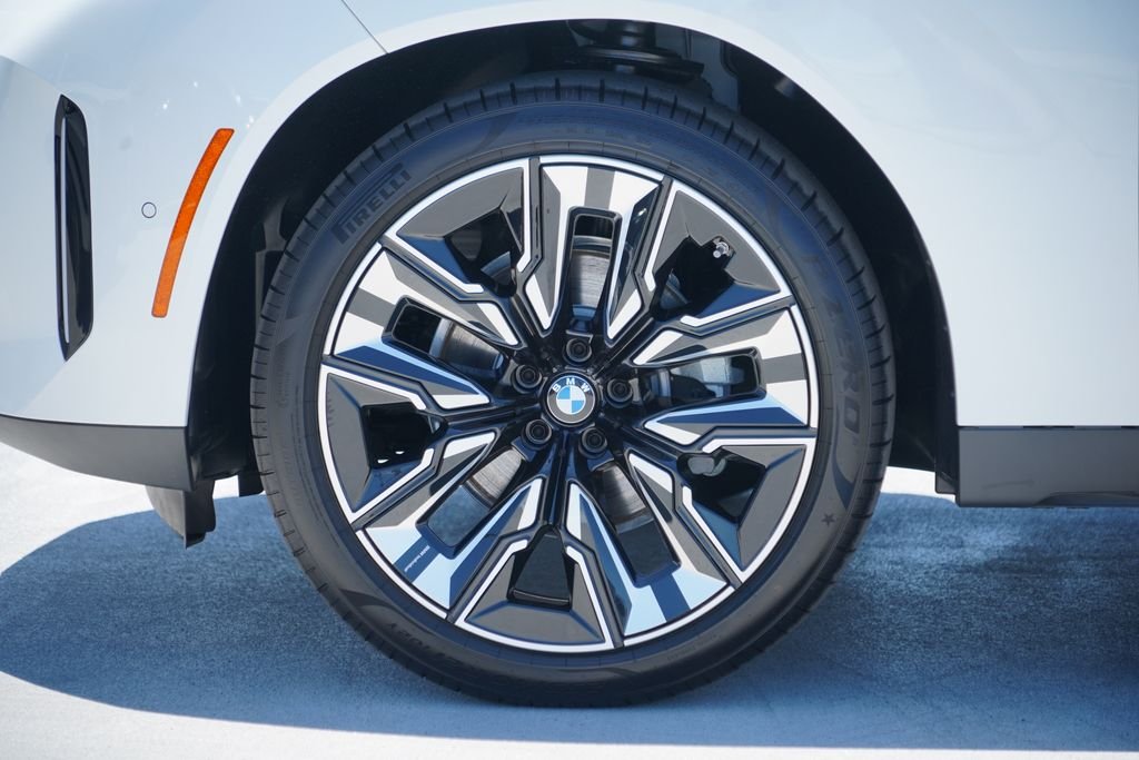 New 2026 Mineral White Metallic BMW 30 xDrive image 5