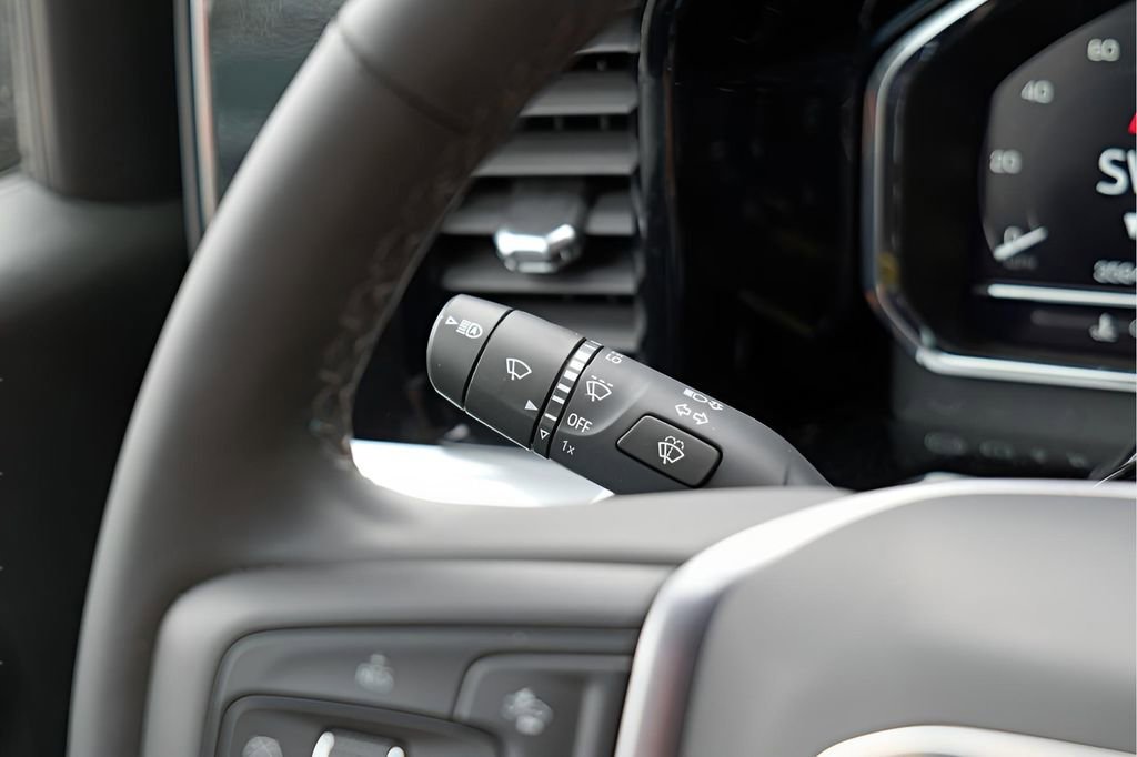 2025 GMC Sierra 1500 Elevation - Photo 17
