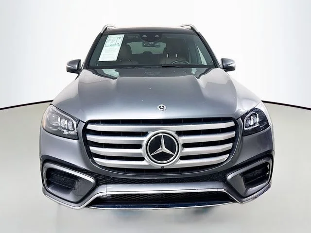 Used 2024  Mercedes-Benz GLS 450 image 2