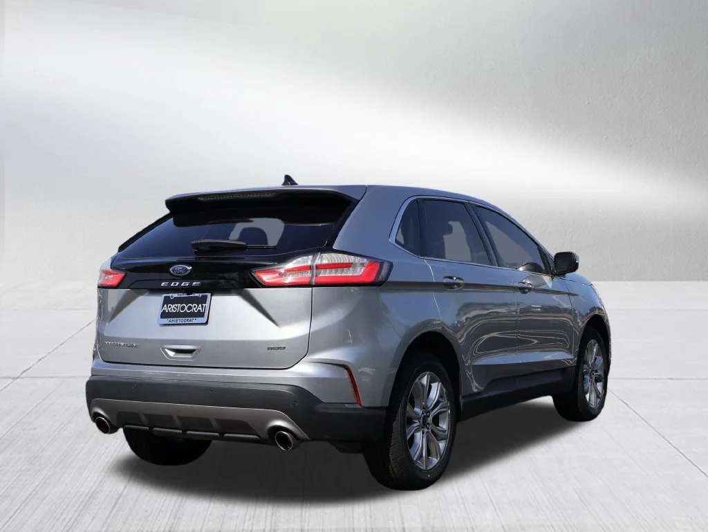Used 2022 Silver Ford Titanium image 25