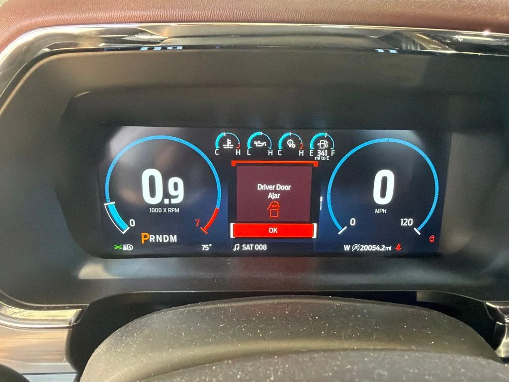 Used 2023 White Ford Lariat image 21
