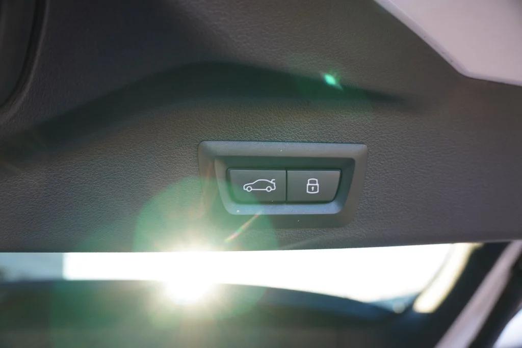 Used 2026 Alpine White BMW xDrive40i image 23