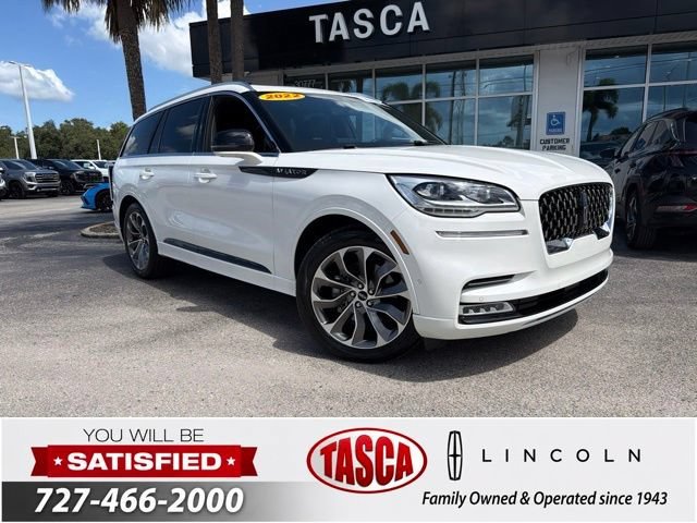 Used 2022  Lincoln Grand Touring image 1