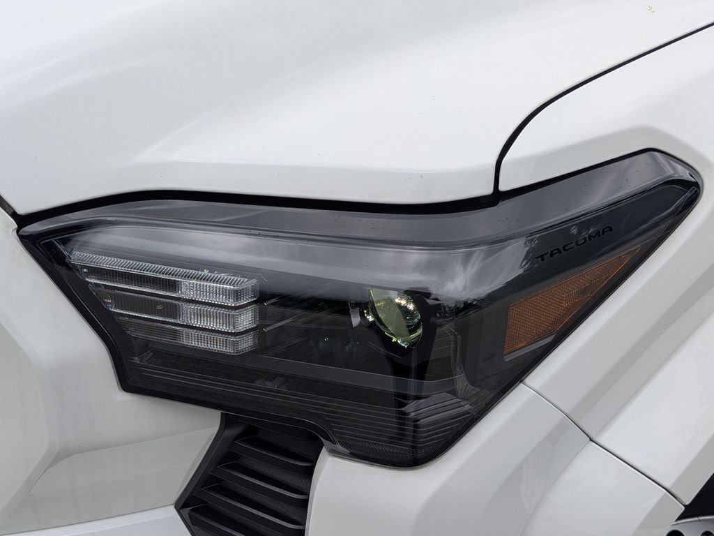 Certified Used 2025 White Toyota SR image 7
