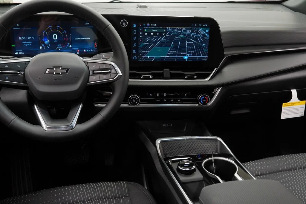 2027 Chevrolet Equinox LT - Photo 14
