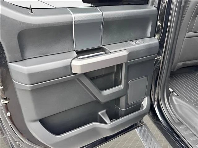 Used 2018 Black Ford XLT image 13