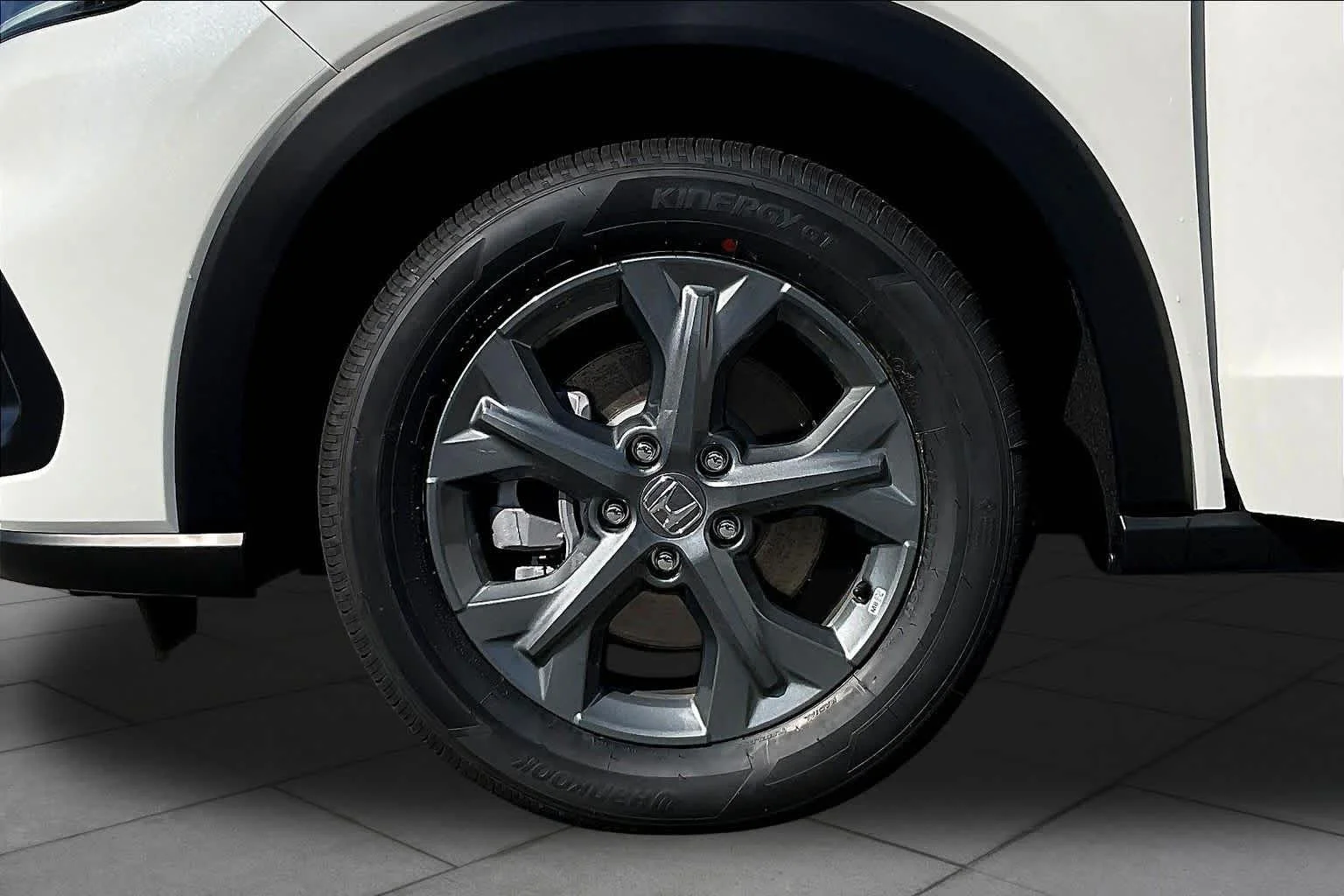 New 2027 Platinum White Pearl Honda LX image 11