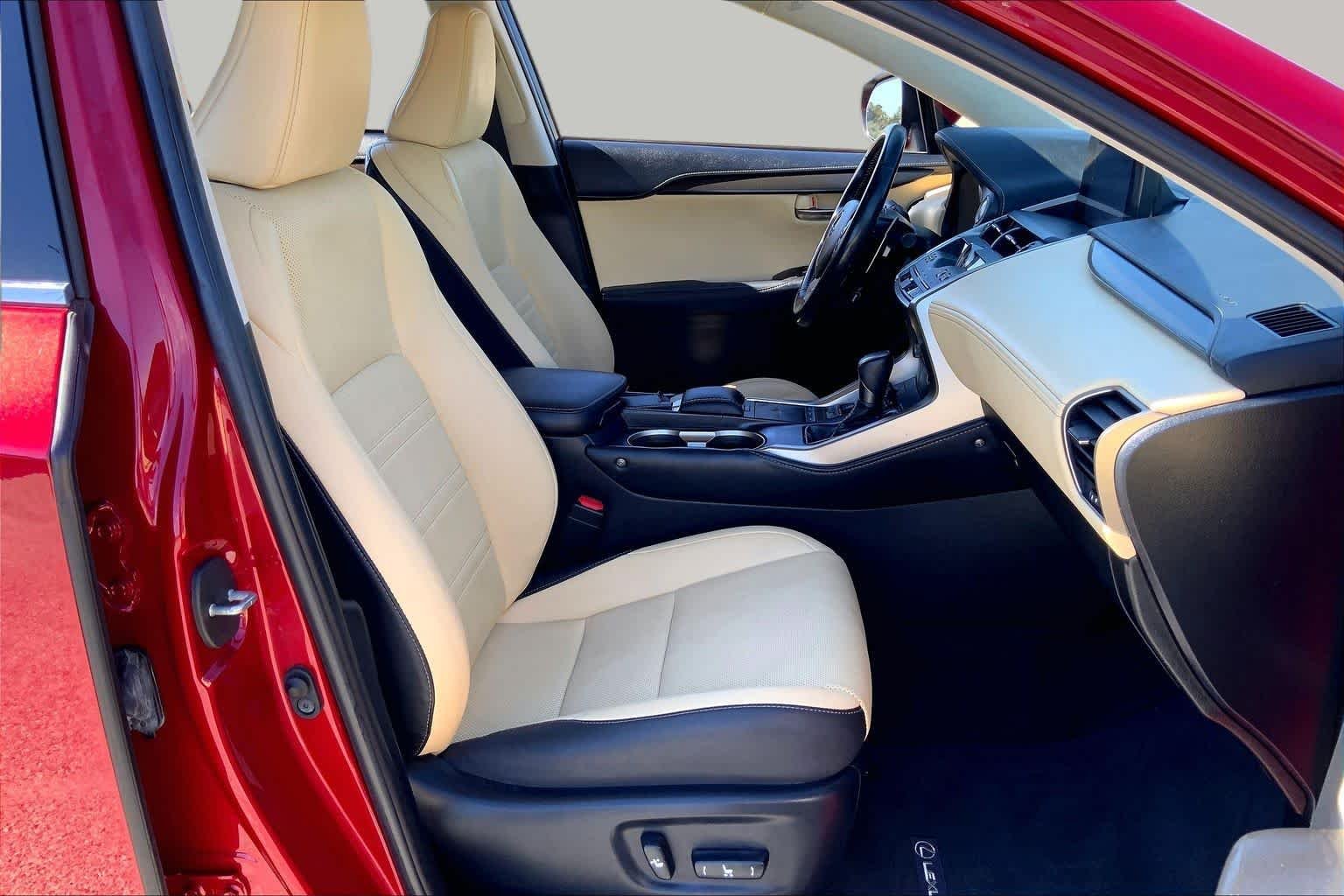 Used 2021 Matador Red Mica Lexus  image 9