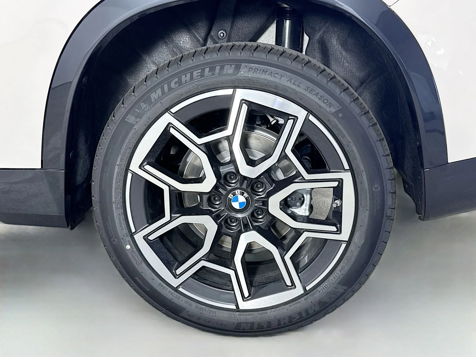 New 2026 Dune Grey Metallic BMW xDrive28i image 32