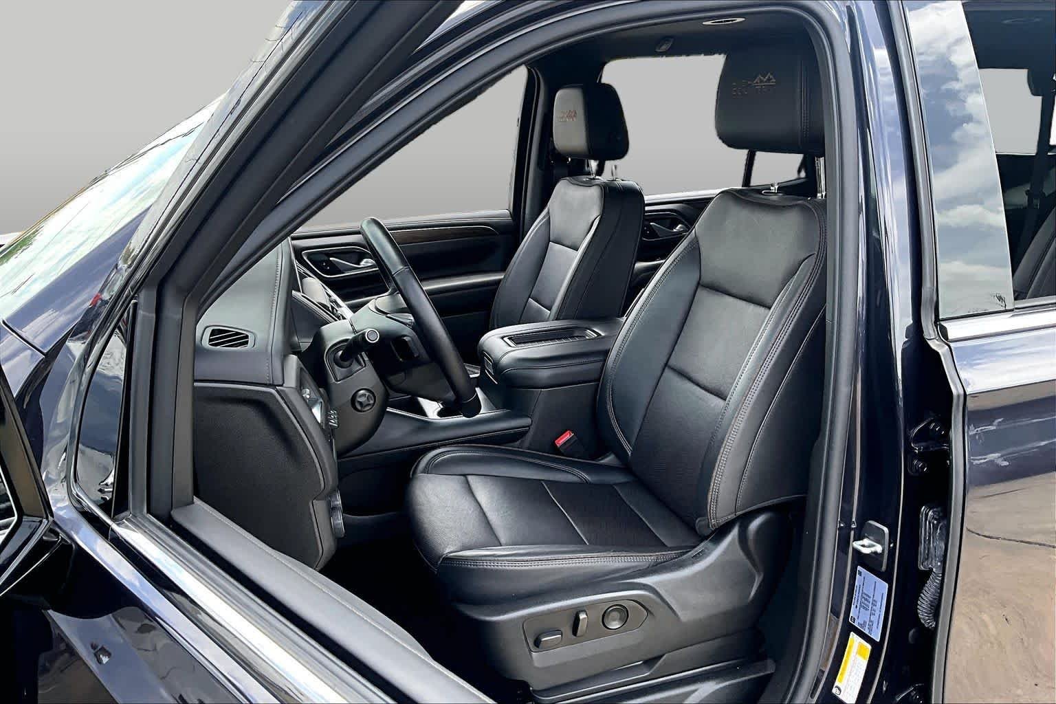 Used 2022 Dark Ash Metallic Chevrolet High Country image 15