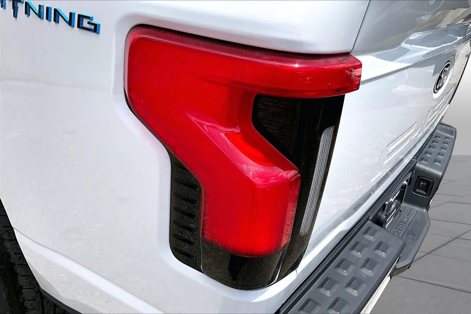 Used 2025 Oxford White Ford Flash image 27