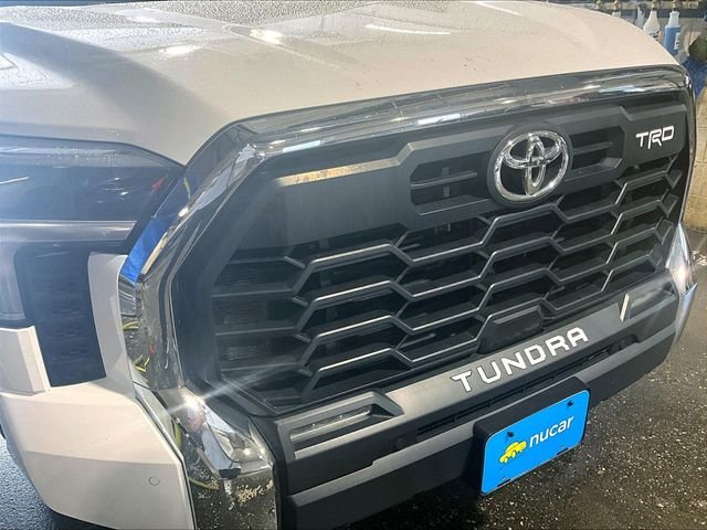 Used 2022 White Toyota SR5 image 31