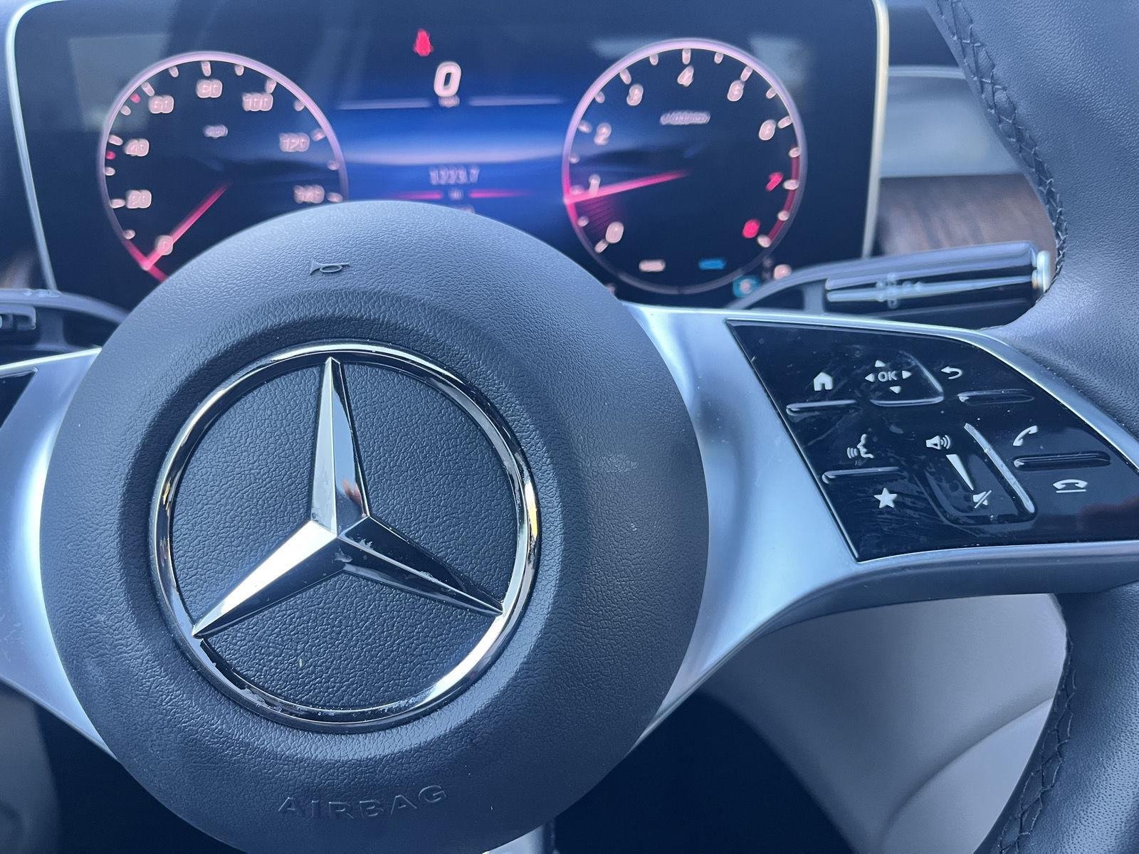Used 2026 Polar White Mercedes GLC 300 image 25