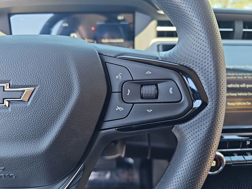 2027 Chevrolet Bolt LT - Photo 17