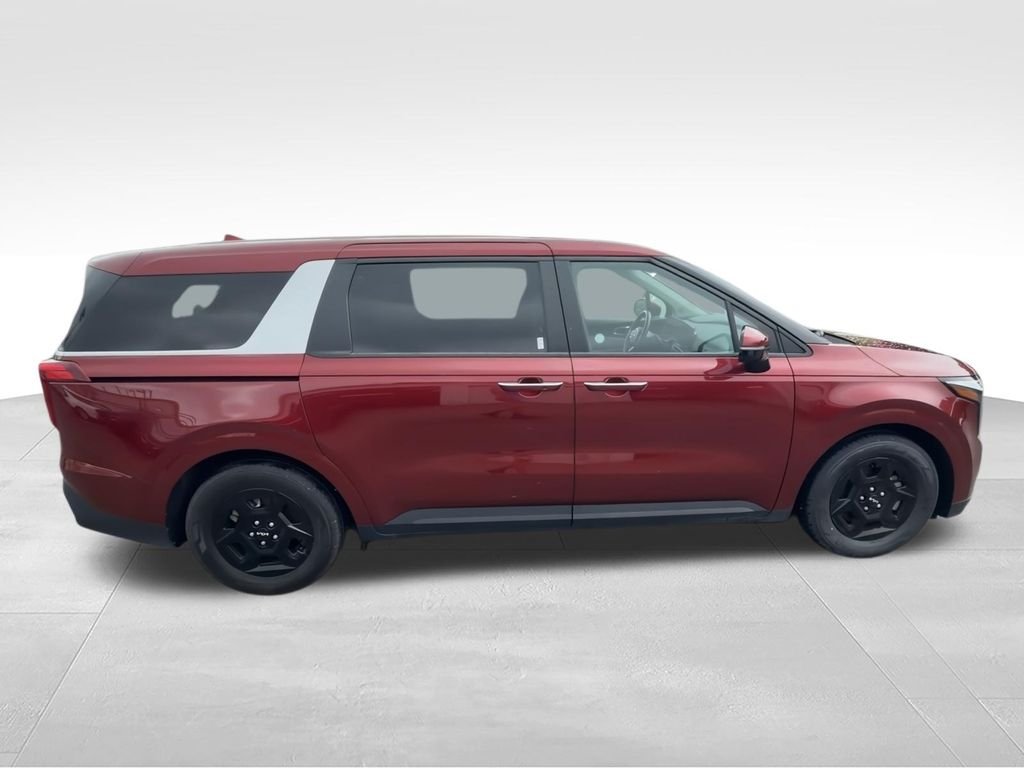 2025 Kia Carnival LXS - Photo 9