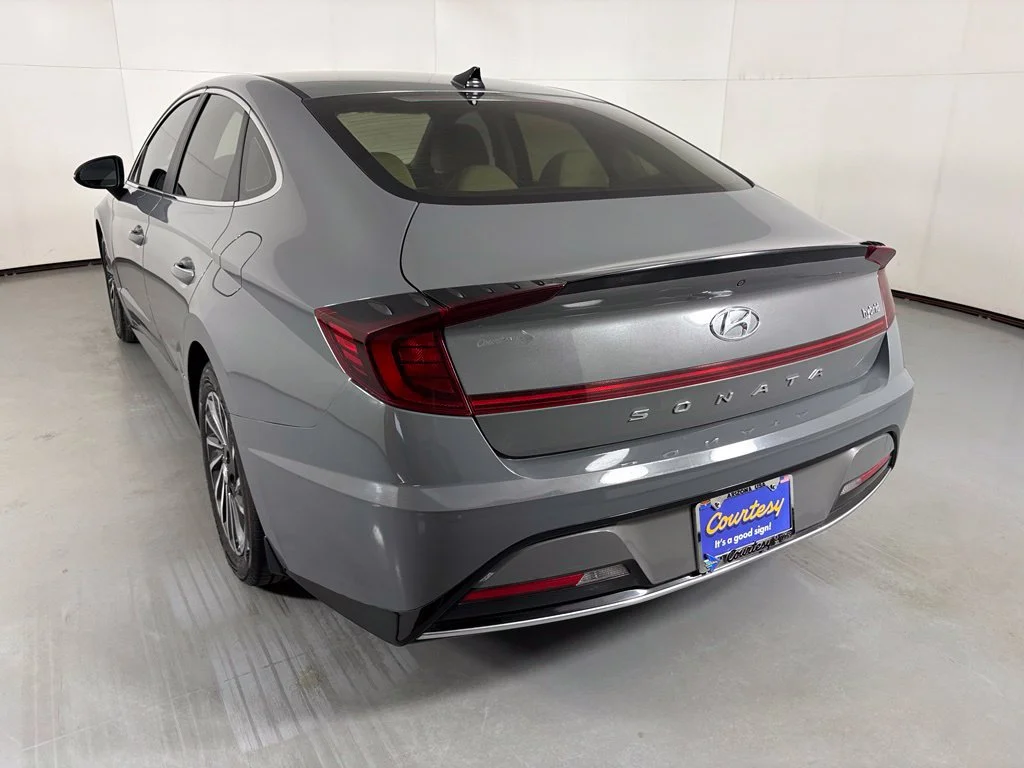 Used 2022 Gray Hyundai SEL image 6