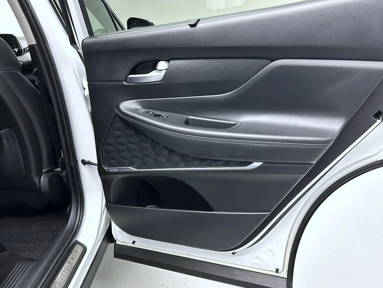 Used 2020 Gray Hyundai Limited image 17