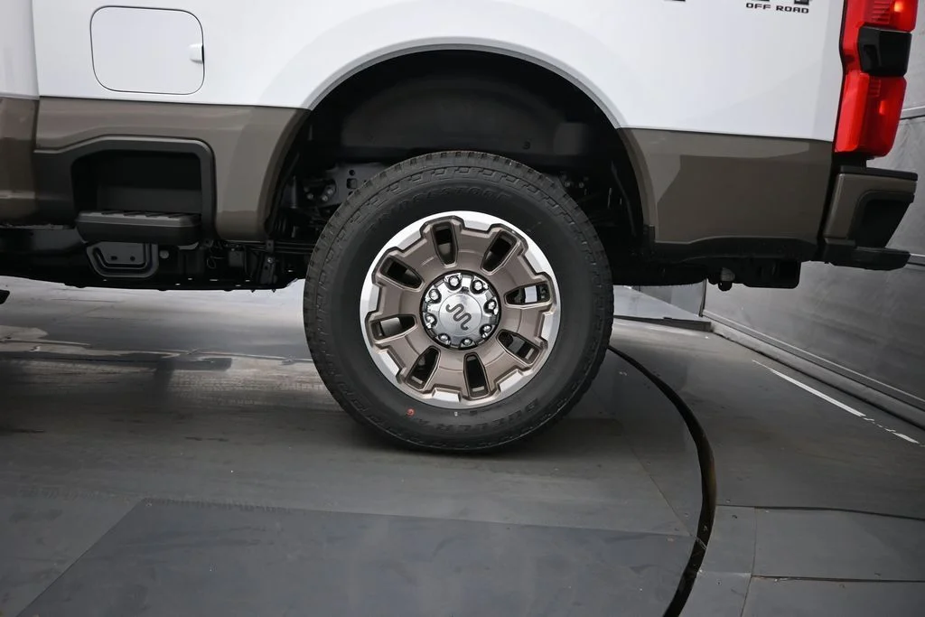 New 2026 Oxford White Ford King Ranch image 23