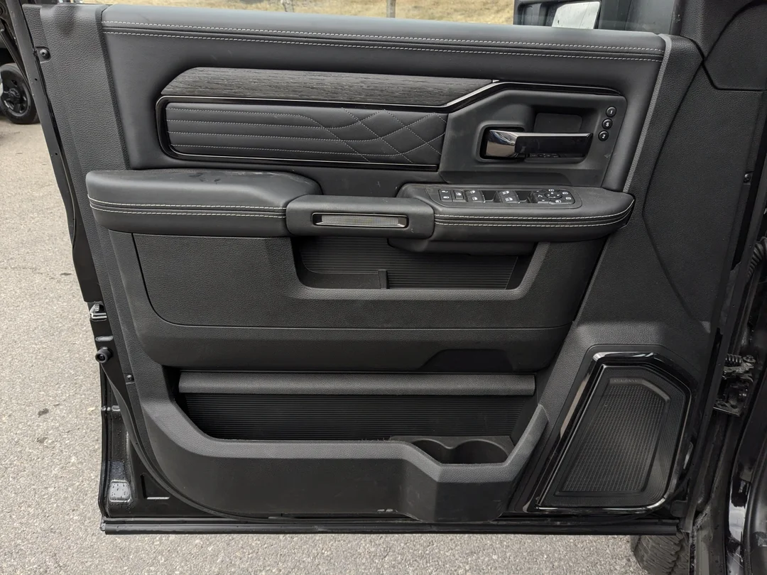 New 2026 Black RAM Limited - - 5th Wheel/Gooseneck Prep - 360 Cameras - Sunroof & More! image 12