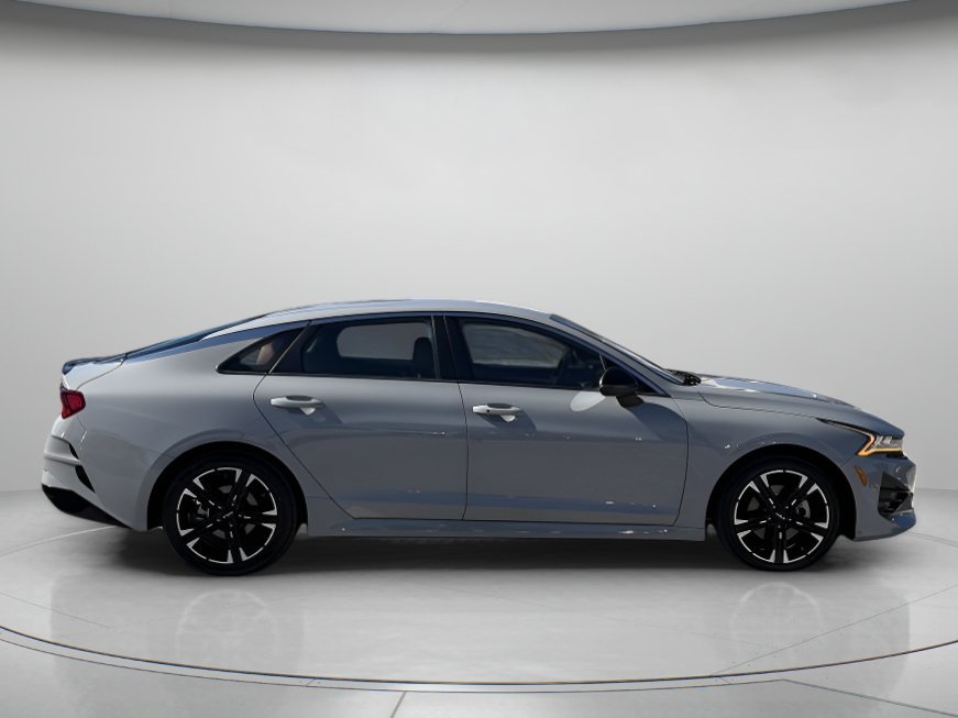 Used 2023 Wolf Gray Kia GT-Line image 2
