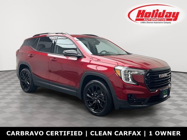 Used 2024 Volcanic Red Tintcoat GMC SLT image 1