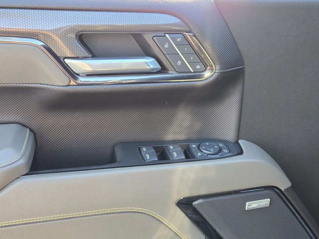 Used 2024 Black Chevrolet ZR2 image 17