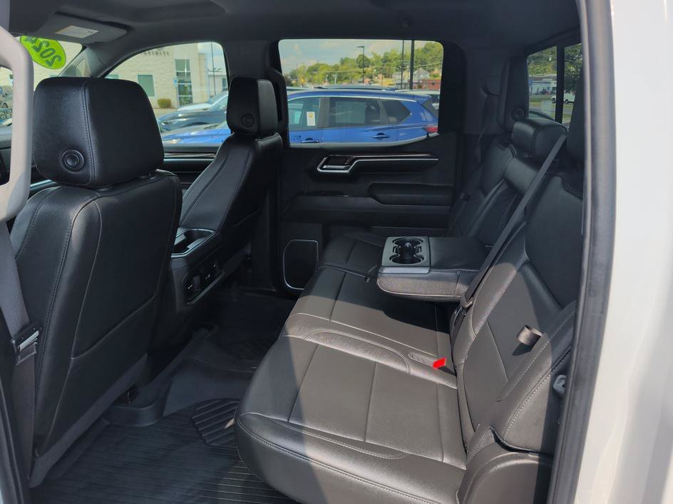 Used 2024 Summit White Chevrolet RST image 9