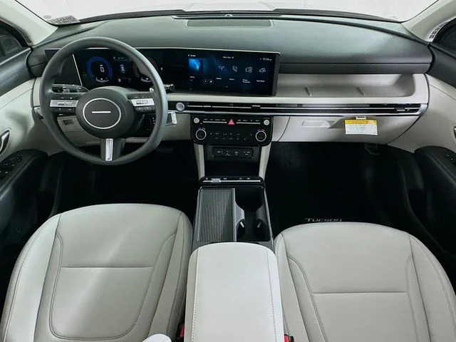 New 2026 Hyundai TUCSON HYBRID SEL