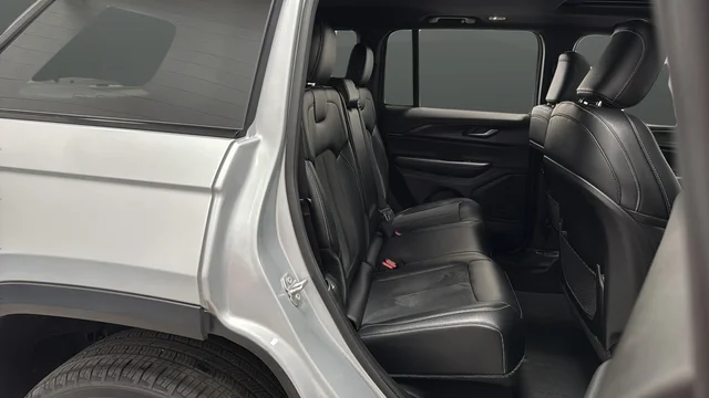 Used 2024 Silver Jeep Altitude X image 25