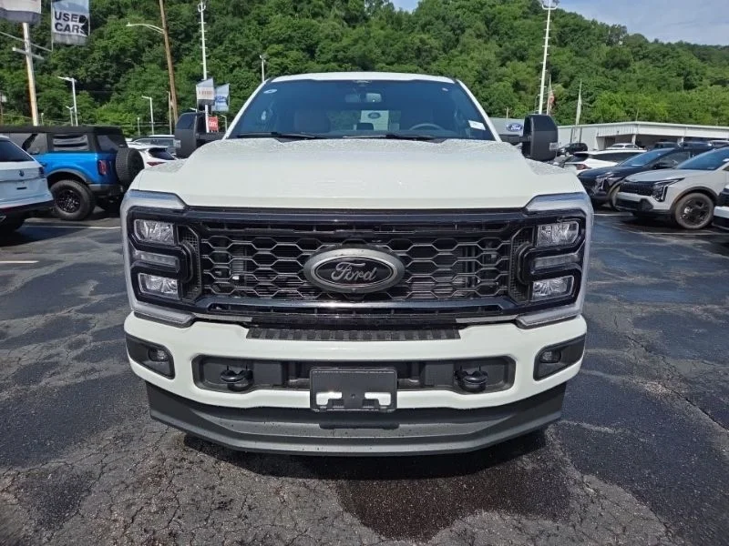 New 2026 Star White Metallic Tri-Coat Ford F-250® Lariat® image 2