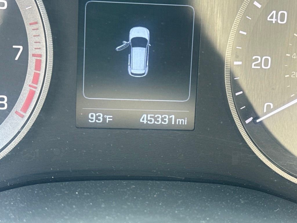 Used 2018 Gray Hyundai SEL image 7