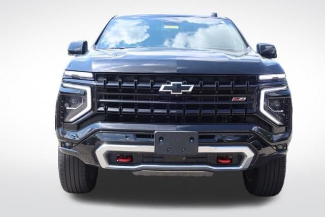 Used 2025 Black Chevrolet Z71 image 3